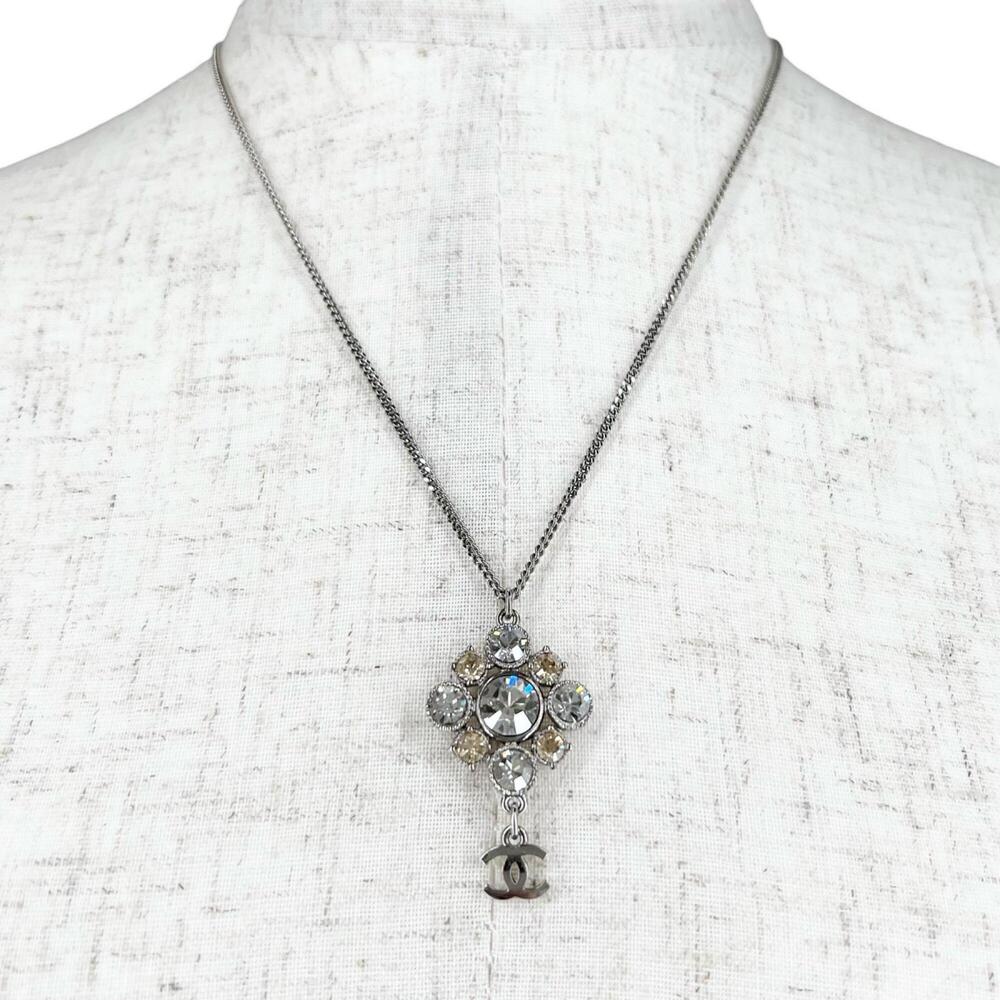 CHANEL Authentic Gold Diamond Logo Necklace - Picture 3 of 6
